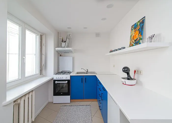 Slow-down, Relax, Take It Easy In Artsy Oasy