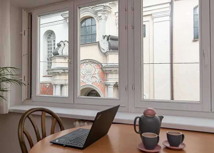 Slow-down, Relax, Take It Easy In Artsy Oasy Appartement *