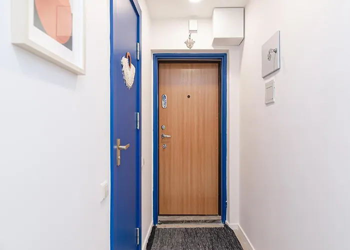 Slow-down, Relax, Take It Easy In Artsy Oasy Appartement